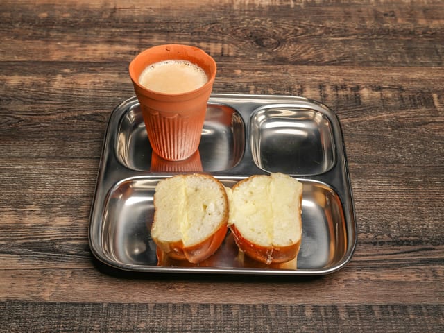 Kulhad Chai with Bun Maska Pav.