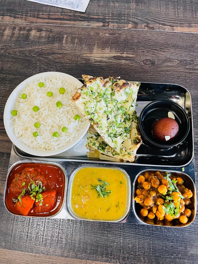 Chicken Lunch Special.