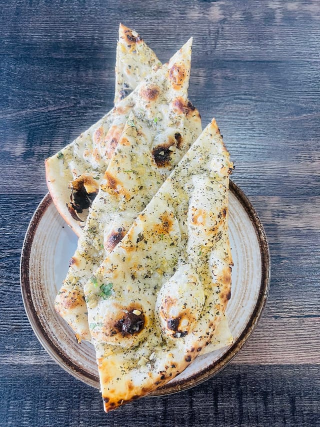 Garlic Basli Naan.